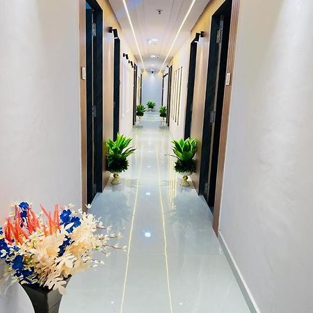 Hotel Star Galaxy スーラト エクステリア 写真